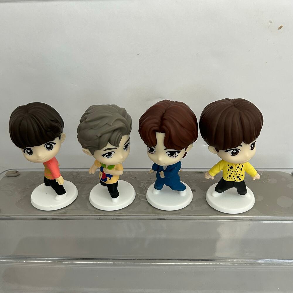 BTS McDonalds Figurine Set 2021 Complete HYBE Kpop Figures AM60 - Picture 3 of 6